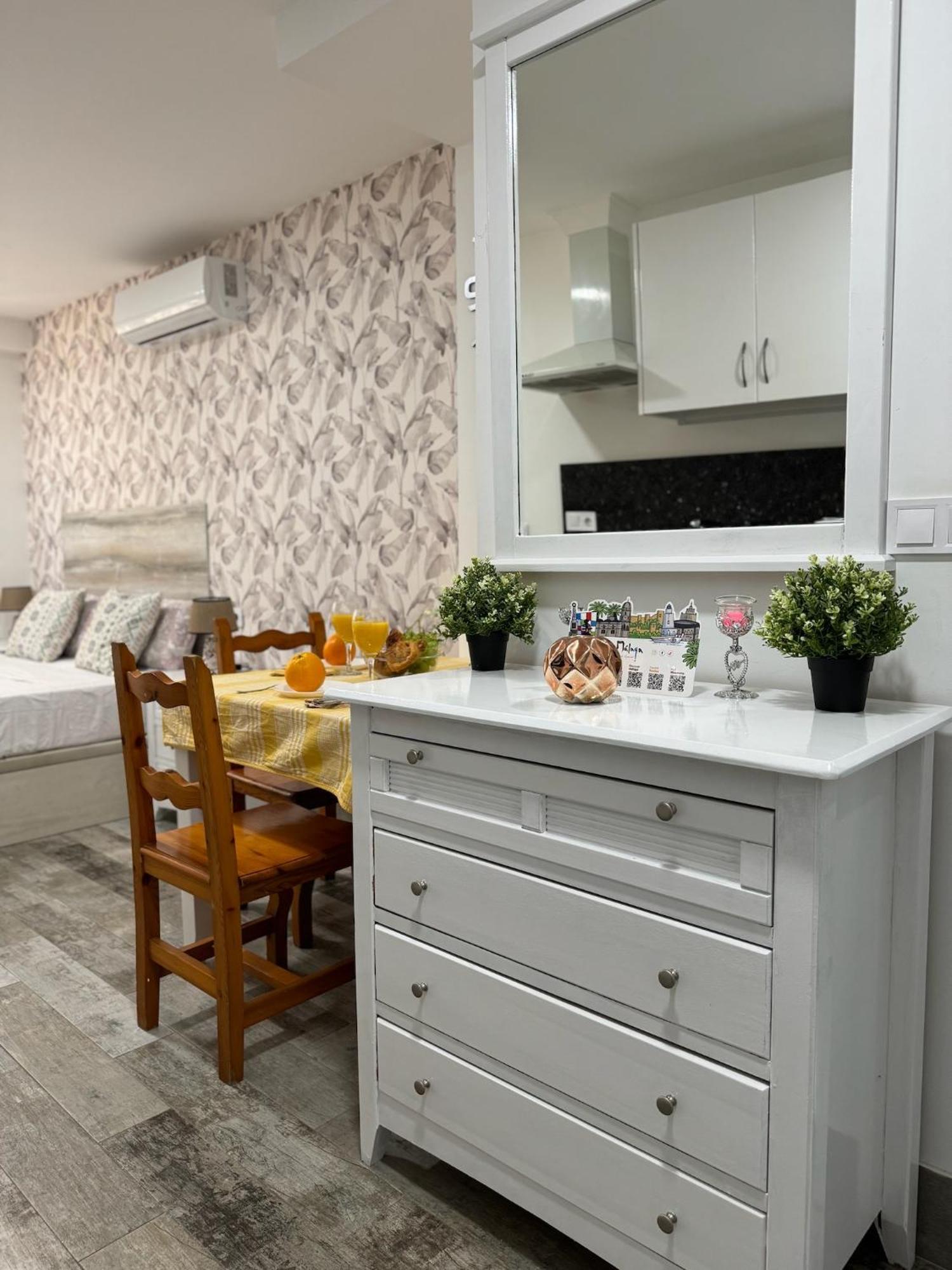 Jara Apartments ! Málaga Eksteriør billede